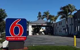 Carson Motel 6